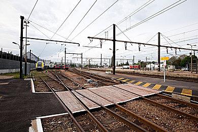 《战锤40K：暗潮》PCgamer宣传片 11月30日发售